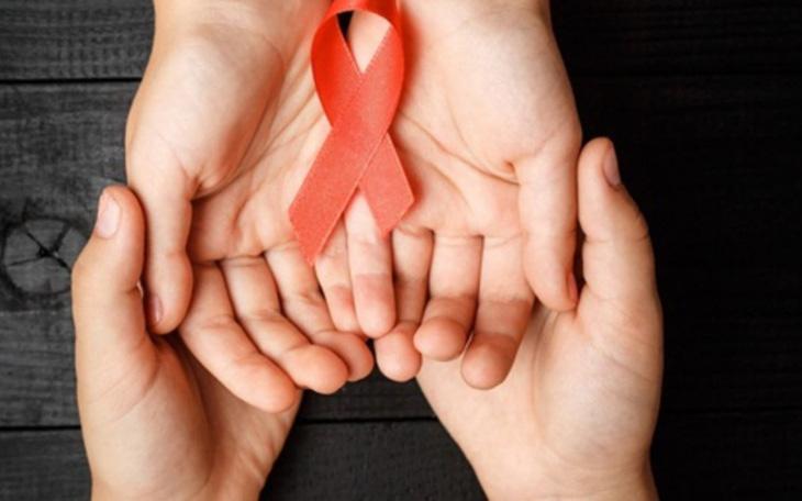 Tỉ lệ lây nhiễm HIV/AIDS qua quan hệ tình dục đồng giới nam ở Việt Nam tăng nhanh