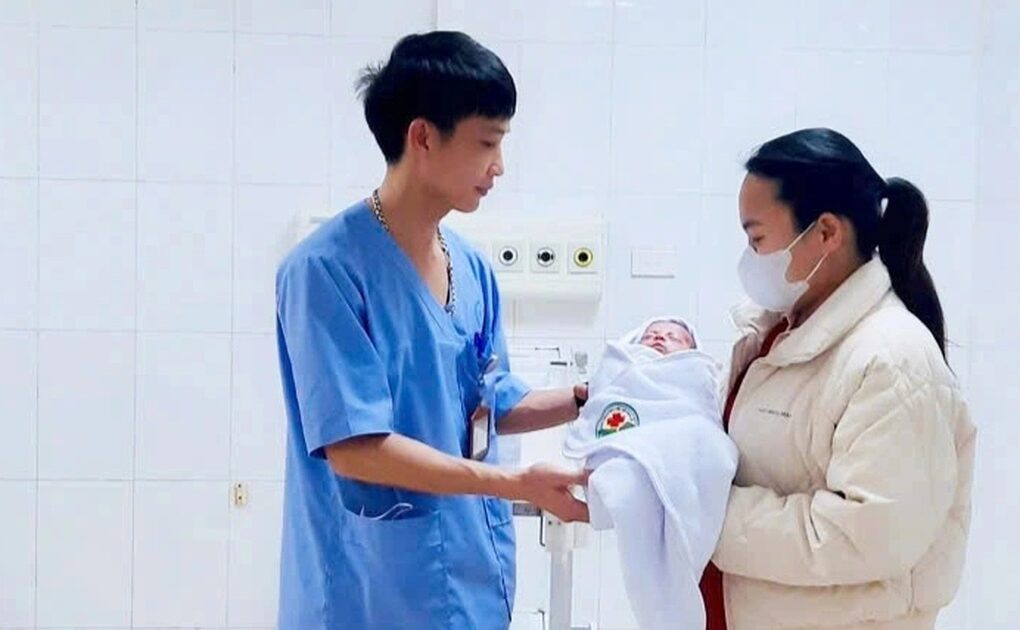 50 ngày "chạy đua với tử thần" giành giật sự sống cho bệnh nhi sinh non