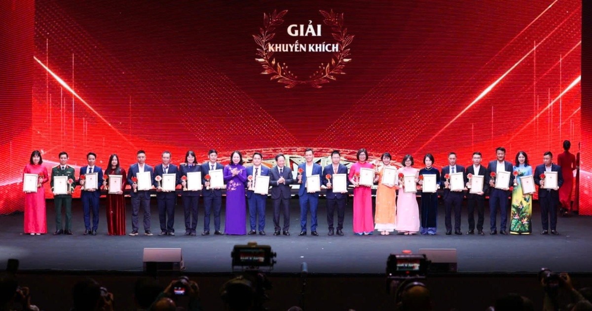 Báo Dân trí đoạt giải Khuyến khích giải Búa liềm vàng