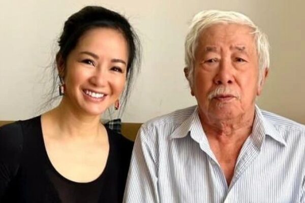 Diva Hong Nhung dan mengatasi kanker payudara: Kisah tentang hubungan ayah-anak yang penuh emosi Bố ruột diva Hồng Nhung sống một mình ở tuổi 85, phải thuê người giúp việc