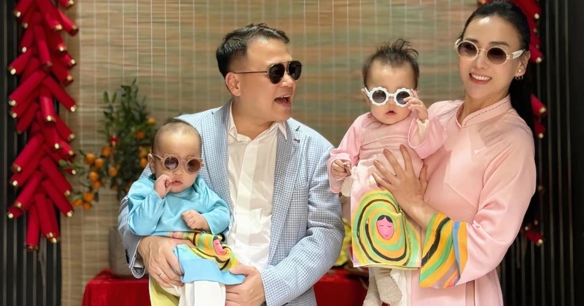 Cặp song sinh nhà Phương Oanh - Shark Bình đáng yêu với áo dài du xuân