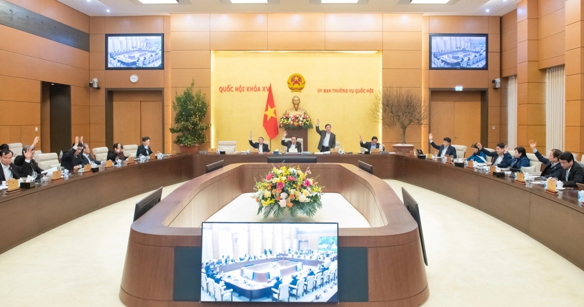 Công bố các nghị quyết của Ủy ban Thường vụ Quốc hội về công tác cán bộ