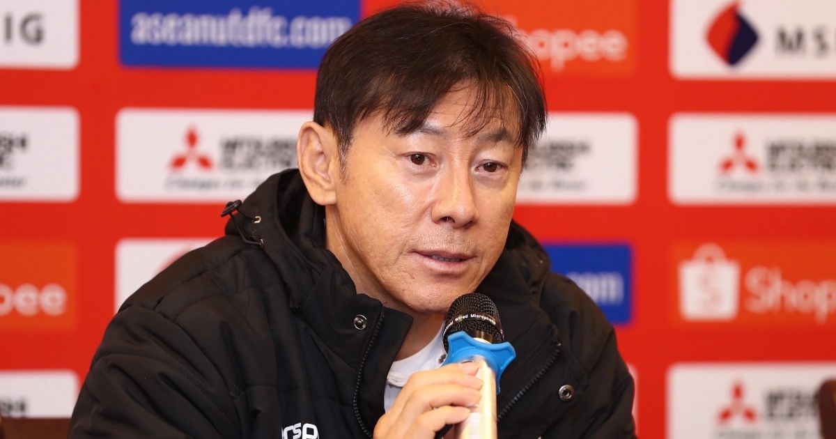 HLV Shin Tae Yong hy vọng Kluivert giúp Indonesia dự World Cup