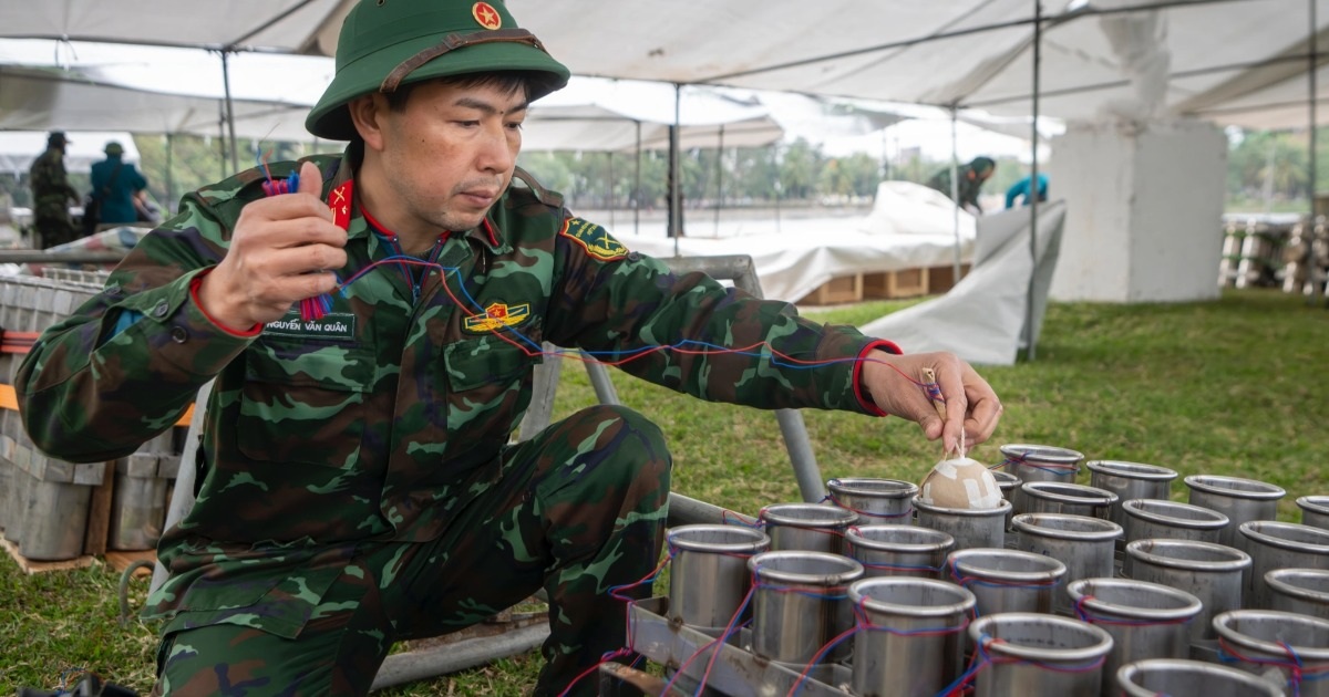 Hà Nội: Trận địa pháo hoa tầm cao 600 quả sẵn sàng cho đêm giao thừa