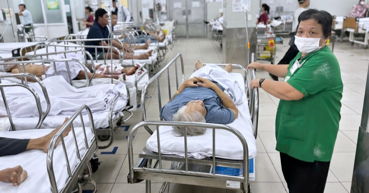 Hơn 900 ca bệnh đón giao thừa ở Bệnh viện Chợ Rẫy, bác sĩ sẵn sàng cấp cứu