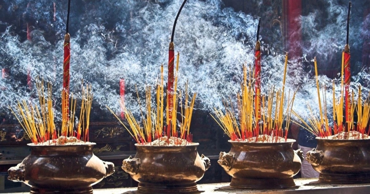 Khói hương ngày Tết ảnh hưởng thế nào đến sức khỏe?
