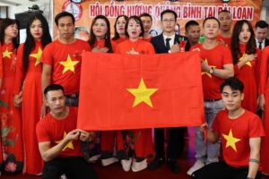 Lao động xa xứ bồi hồi nhớ Tết quê