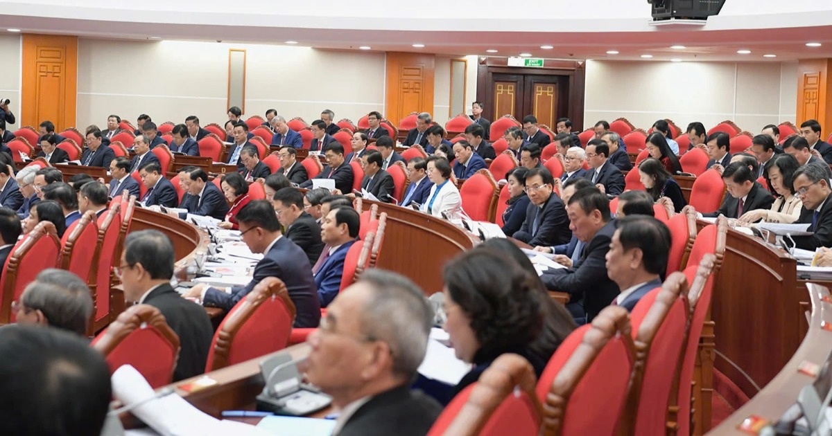 Thêm một Ủy viên Trung ương thôi chức