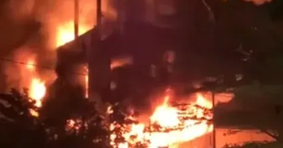 Dập tắt đám cháy nhà 3 tầng ở Bắc Ninh, cứu thành công 6 người mắc kẹt