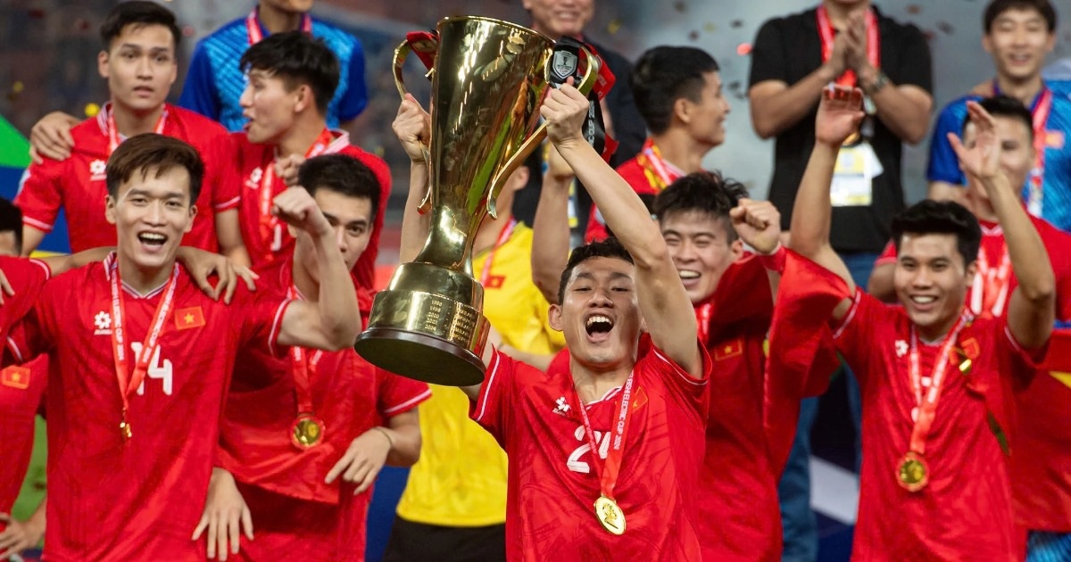 HLV Hoàng Anh Tuấn: "Bóng đá Việt Nam sẽ phát triển ổn định trong năm 2025"