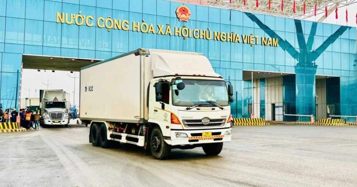 Hơn 750 tấn hàng hóa được xuất khẩu tại Cửa khẩu cầu Bắc Luân II
