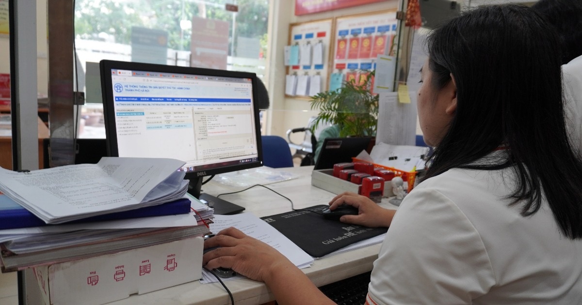 Kiến nghị giảm tuổi nghỉ hưu với nữ công chức, viên chức còn 55 tuổi