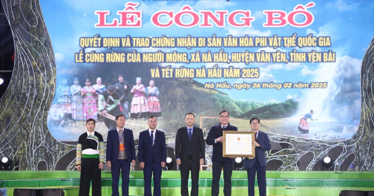 Lễ Cúng Rừng Người Mông Xã Nà Hẩu – Di Sản Văn Hóa Phi Vật Thể Quốc Gia Lễ cúng rừng của người Mông là Di sản văn hóa phi vật thể quốc gia