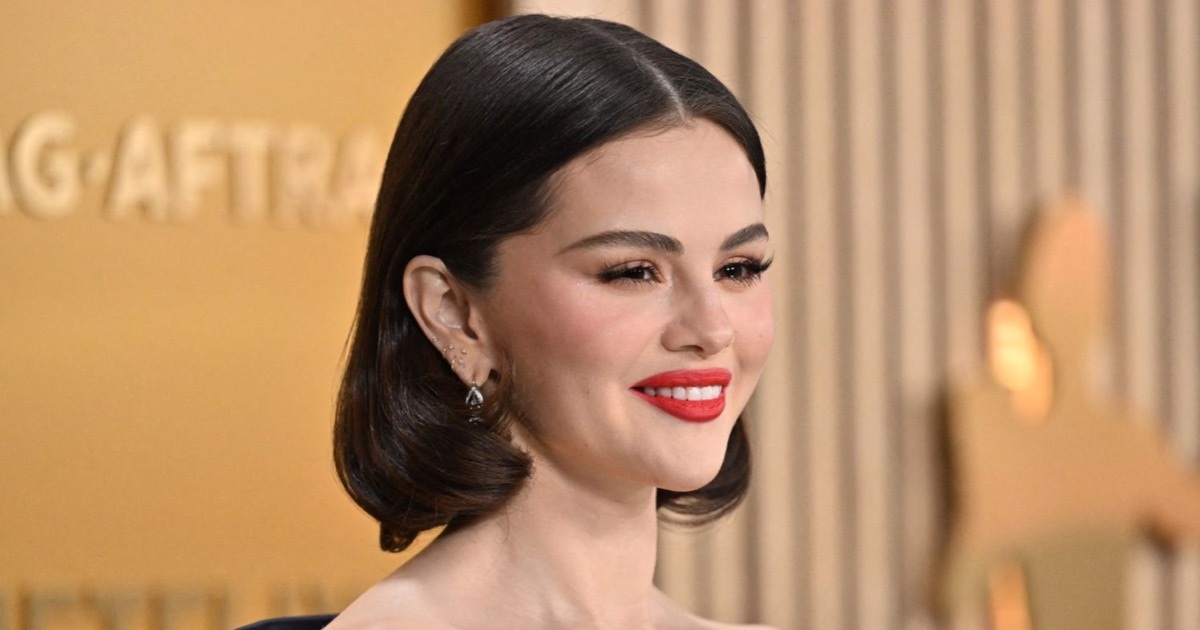 Selena Gomez giảm cân, được gọi là "Nàng Bạch Tuyết thời hiện đại"