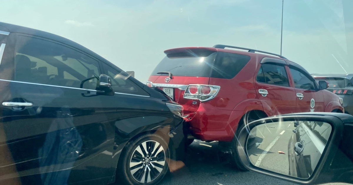 Tai nạn liên hoàn, dòng xe ùn tắc 8km trên cao tốc TPHCM - Long Thành