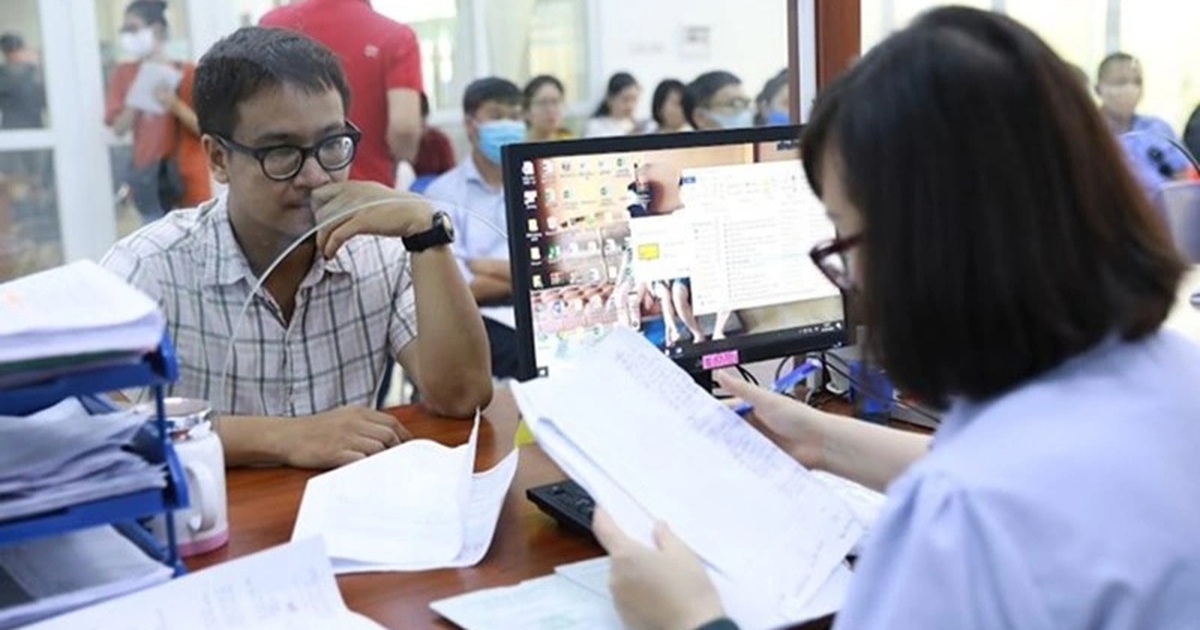 Thông báo về Điều chỉnh Chính sách đối với Cán bộ, Công chức trong Tinh giản Bộ máy Bộ Chính trị đồng ý mở rộng đối tượng hưởng chính sách khi tinh giản bộ máy