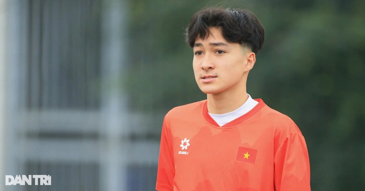 U17 Việt Nam tập luyện, sẵn sàng cho Vòng chung kết U17 châu Á 2025 Cầu thủ gốc Hà Lan tập luyện cùng U17 Việt Nam, sẵn sàng cho giải châu Á