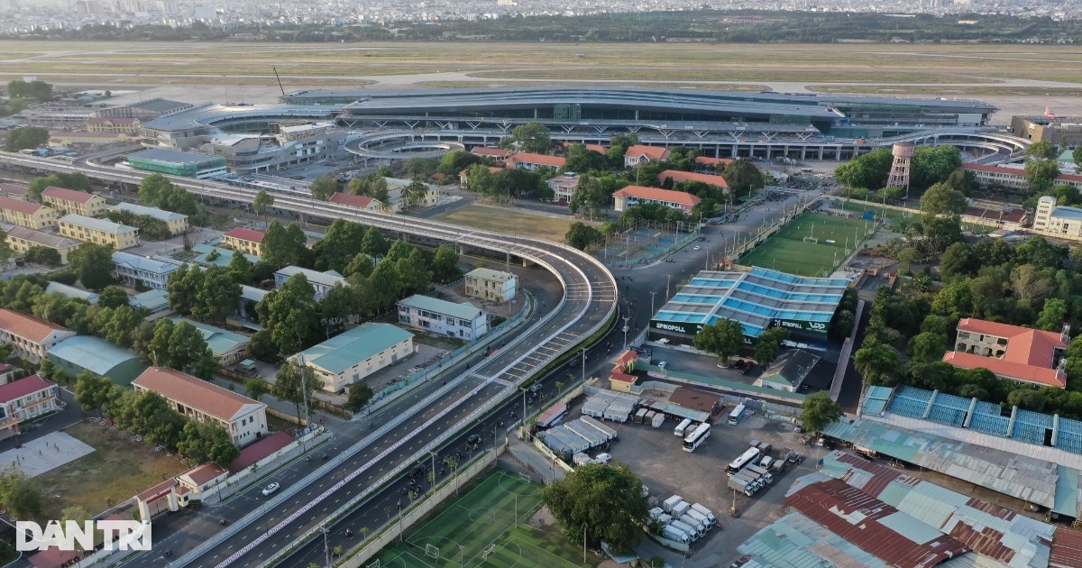 Cầu vượt nhà ga T3 sân bay Tân Sơn Nhất trước ngày thông xe