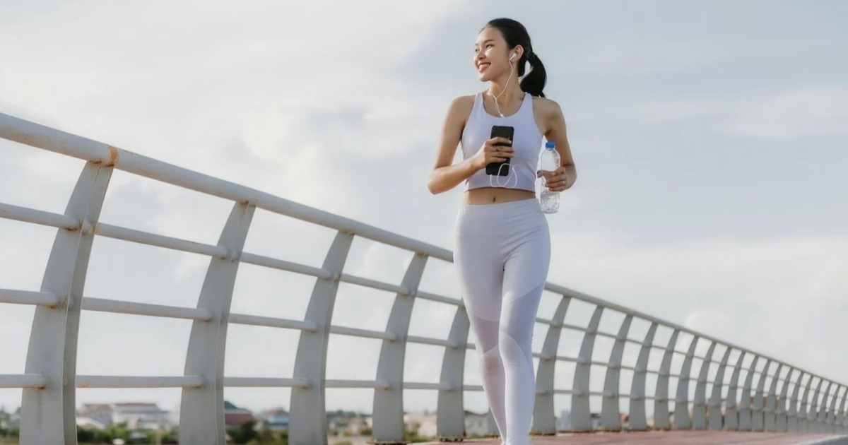 Hoạt động Thể Chất Tăng Tuổi Thọ: Bí Quyết Đi Bộ Đến Sức Khỏe Vững Bền Đi bộ đều mỗi ngày có thể giúp bạn thêm 11 năm tuổi thọ