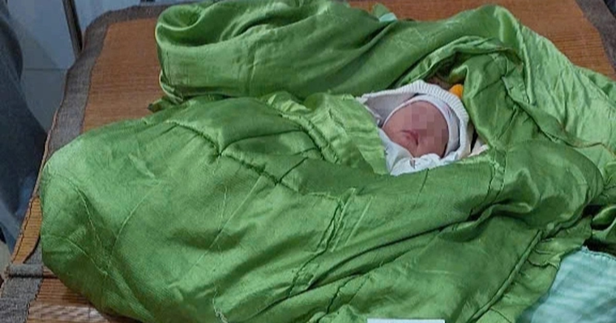 IU và Thành Công Vang Dội của “Khi Cuộc Đời Cho Bạn Quả Quýt” Bé gái 10 ngày tuổi bị bỏ rơi bên đường lúc rạng sáng