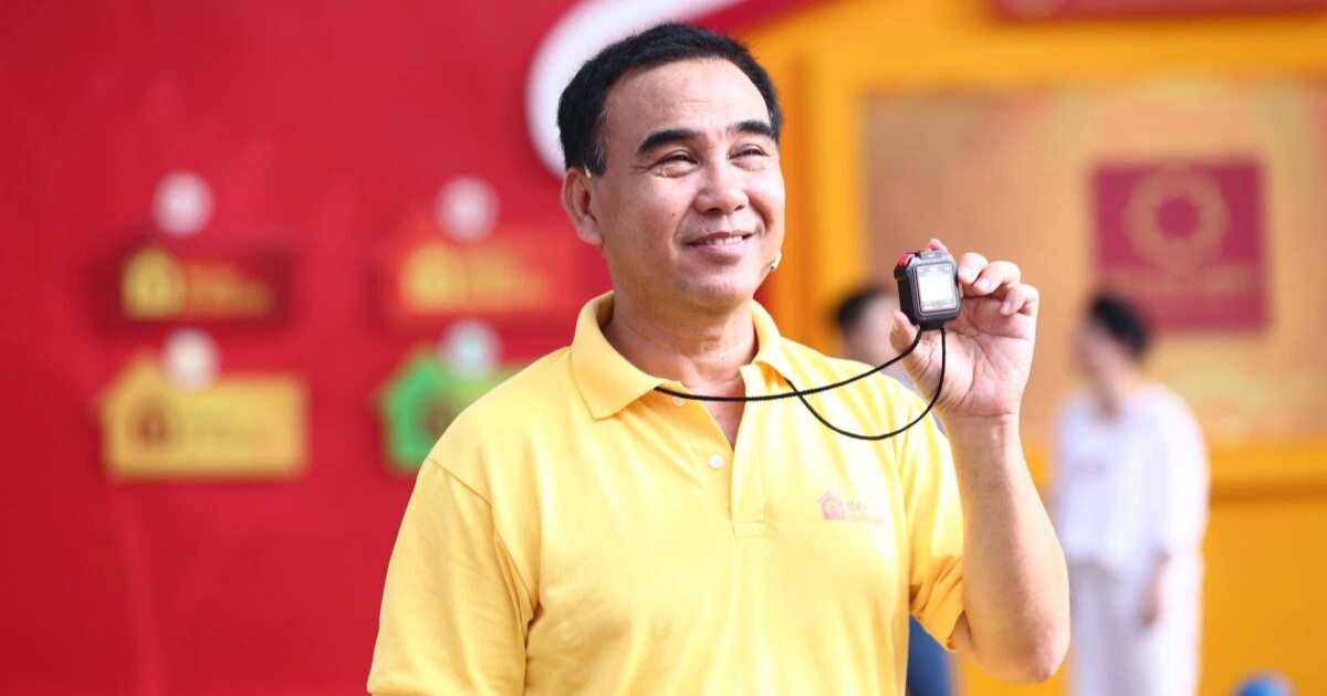 Bị “Mái ấm gia đình Việt” tố bội tín, dự định khởi kiện: Quyền Linh xin lỗi Bị "Mái ấm gia đình Việt" tố bội tín, dự định khởi kiện: Quyền Linh xin lỗi