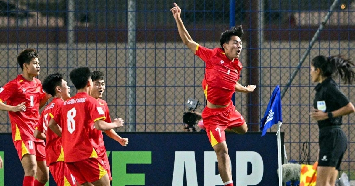 Kỷ niệm 50 năm Ngày thống nhất đất nước: Diễu binh, diễu hành hoành tráng tại TPHCM Đông Nam Á sáng cửa có đội bóng tham dự World Cup U17