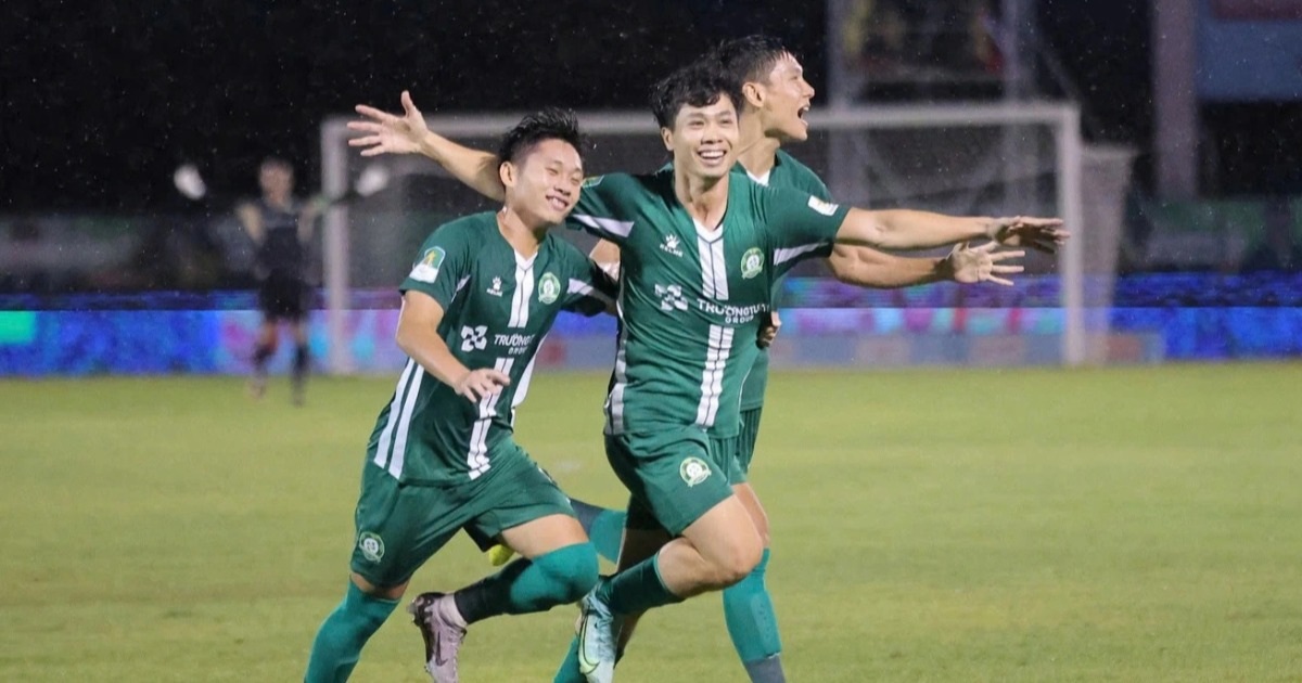 Liên tiếp ghi siêu phẩm, Công Phượng nói về cơ hội trở lại tuyển Việt Nam Liên tiếp ghi siêu phẩm, Công Phượng nói về cơ hội trở lại tuyển Việt Nam