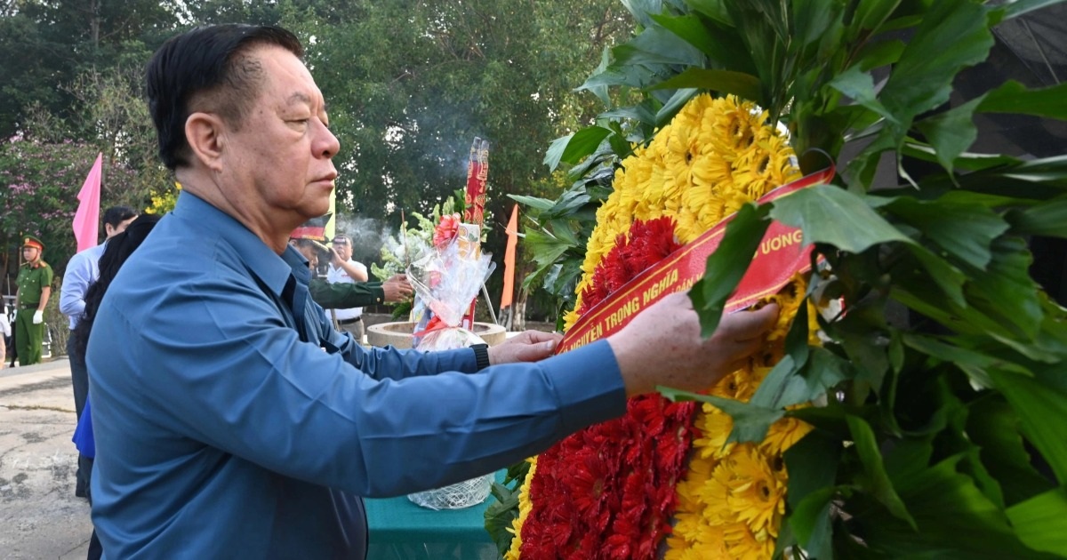 Ông Nguyễn Trọng Nghĩa thăm các điểm di tích quốc gia tại Bình Phước Ông Nguyễn Trọng Nghĩa thăm các điểm di tích quốc gia tại Bình Phước