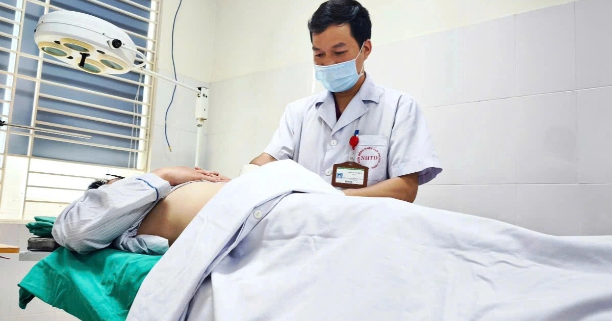 “Yêu” sai tư thế, người đàn ông nhập viện cấp cứu "Yêu" sai tư thế, người đàn ông nhập viện cấp cứu