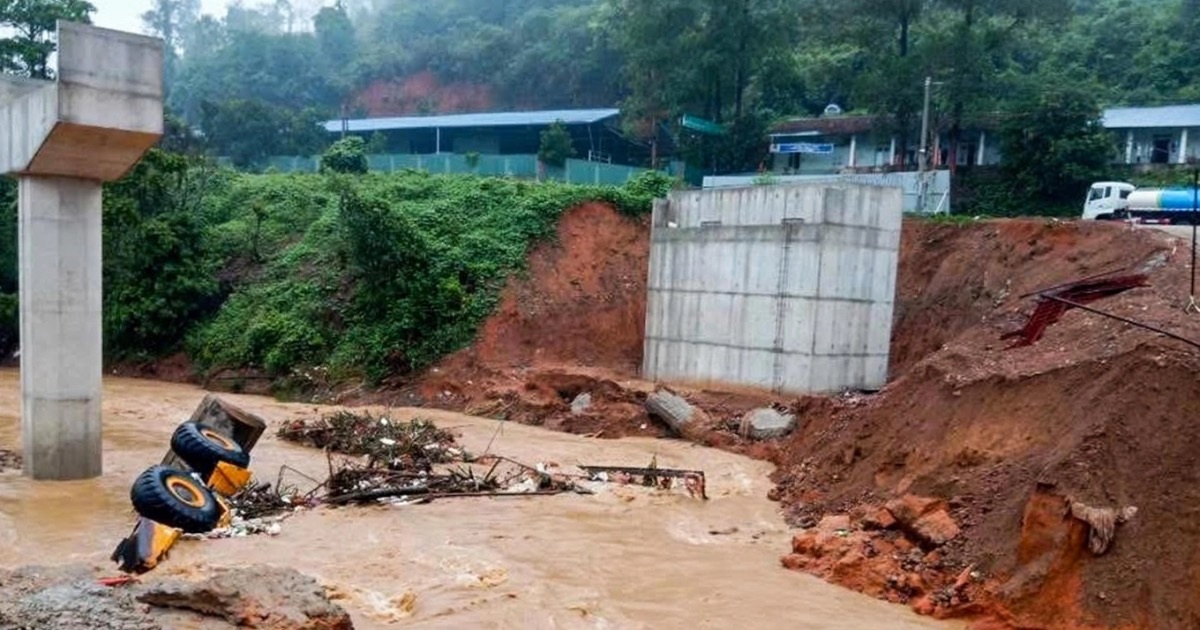 4 Người Chết, Hàng Chục Ngôi Nhà Bị Ngập, Cuốn Trôi Trong 2 Ngày Mưa Lớn 4 người chết, hàng chục ngôi nhà bị ngập, cuốn trôi trong 2 ngày mưa lớn