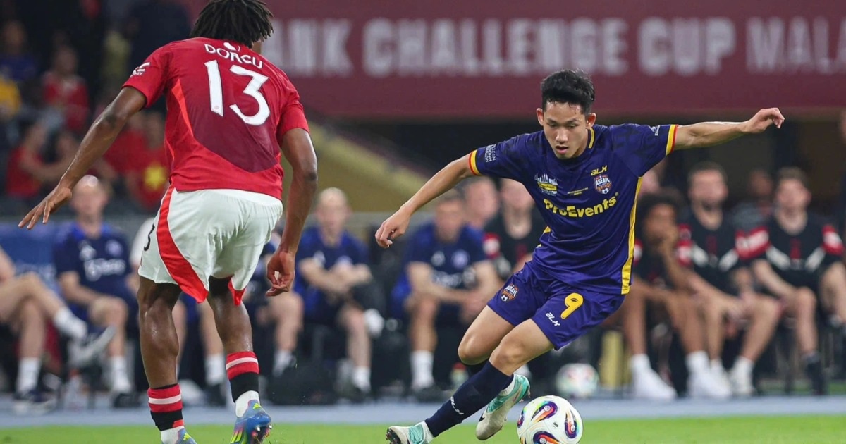 Cầu Thủ Việt Nam Tỏa Sáng Trước Man Utd: Đánh Giá Cao Từ Báo Quốc Tế Báo quốc tế đánh giá cao cầu thủ Việt Nam sau khi rực sáng trước Man Utd