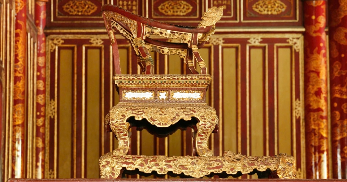 Bộ Văn hóa Lên Tiếng Về Vụ Người Đàn Ông Ngồi Lên Ngai Vàng Ở Huế Bộ Văn hóa lên tiếng về vụ người đàn ông ngồi lên ngai vàng ở Huế