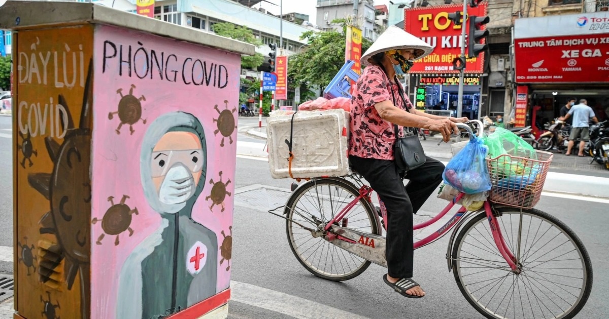 Tình hình Covid-19 tại TPHCM: Gia tăng nhẹ, cần cảnh giác nhưng không hoang mang Ca Covid-19 gia tăng trở lại: Có nên lo ngại đợt dịch mới?