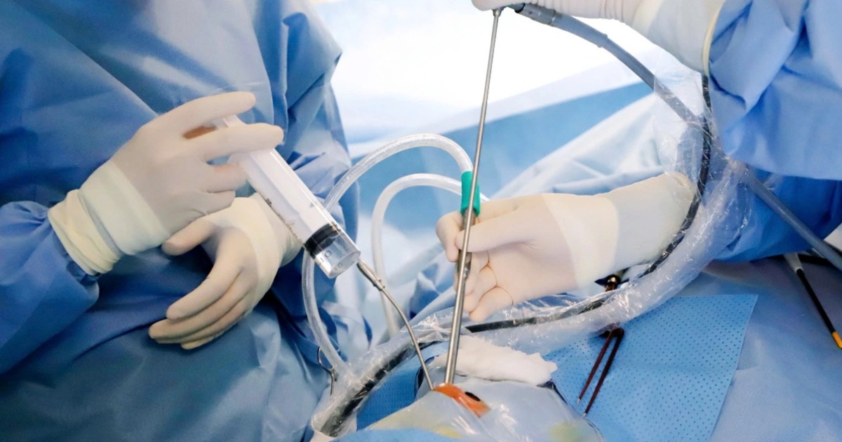 Bất ngờ sụp mí và mất thị lực sau cơn đau đầu: Câu chuyện của ông S. tại TPHCM Căn bệnh hiểm khiến người đàn ông ở TPHCM bỗng mất thị lực, đối diện mù lòa
