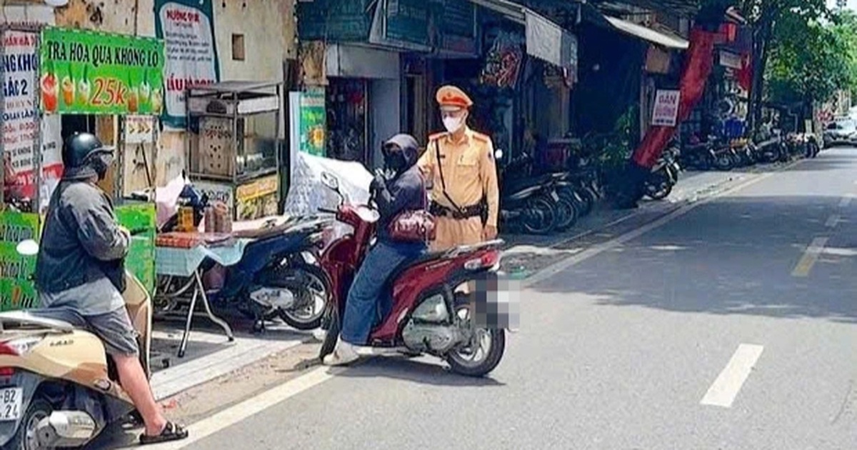 21 Người Bị Phạt Tiền Vì Đi Ngược Chiều Để Tránh Vòng Xa Đi ngược chiều vì "ngại vòng xa", 21 người bị phạt tiền