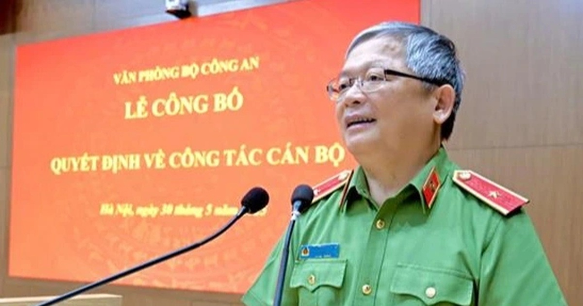 Bộ Công An Công Bố Quyết Định Điều Động Cán Bộ Điều động Thiếu tướng Hoàng Anh Tuyên sang Ban Nghiên cứu chuyên đề