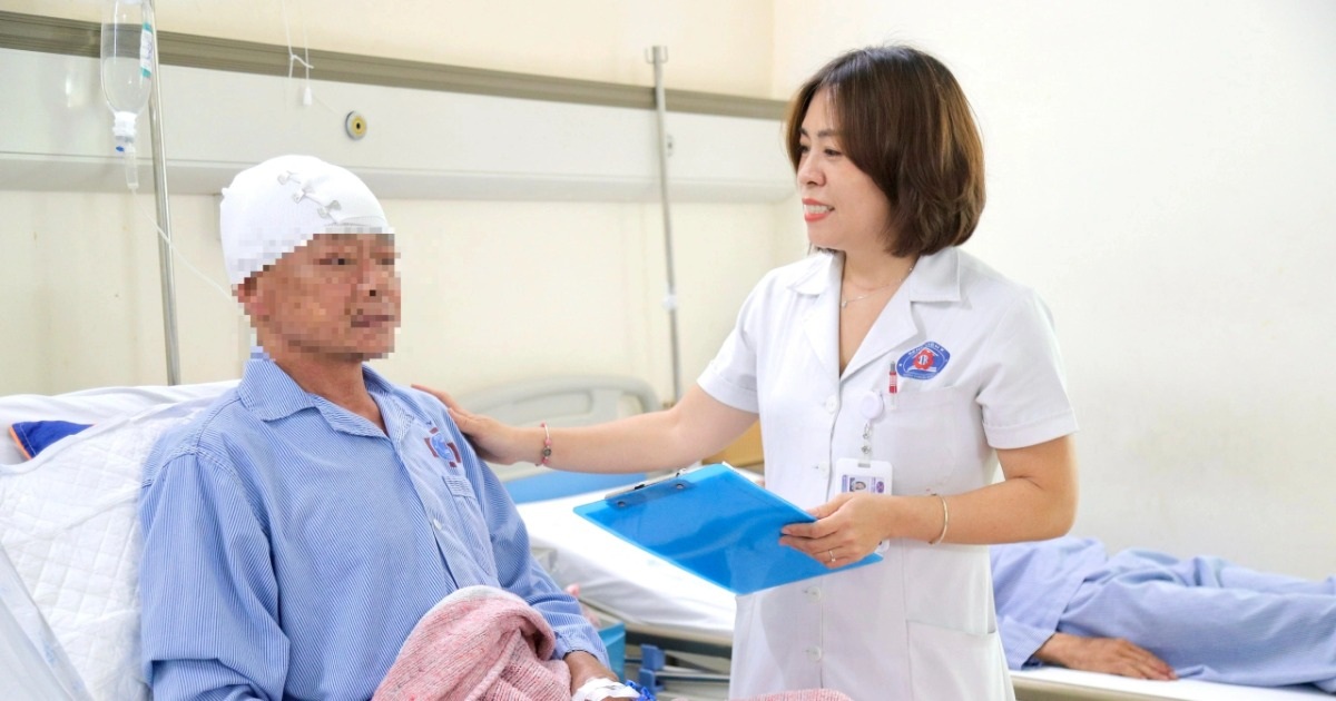 Vai Trò Quan Trọng của Điều Dưỡng Ung Thư: Những Người Hùng Thầm Lặng Giám đốc Bệnh viện K: Điều dưỡng làm việc ở môi trường nguy hiểm, độc hại