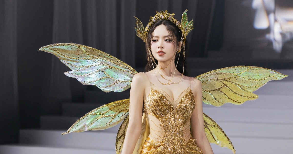 Hoa hậu Thanh Thủy hóa nàng tiên, xử lý khéo léo khi bất ngờ vấp ngã tại Tuần lễ thời trang may đo Việt Nam 2025 Hoa hậu Thanh Thủy hóa "nàng tiên", xử lý khéo léo khi bất ngờ vấp ngã