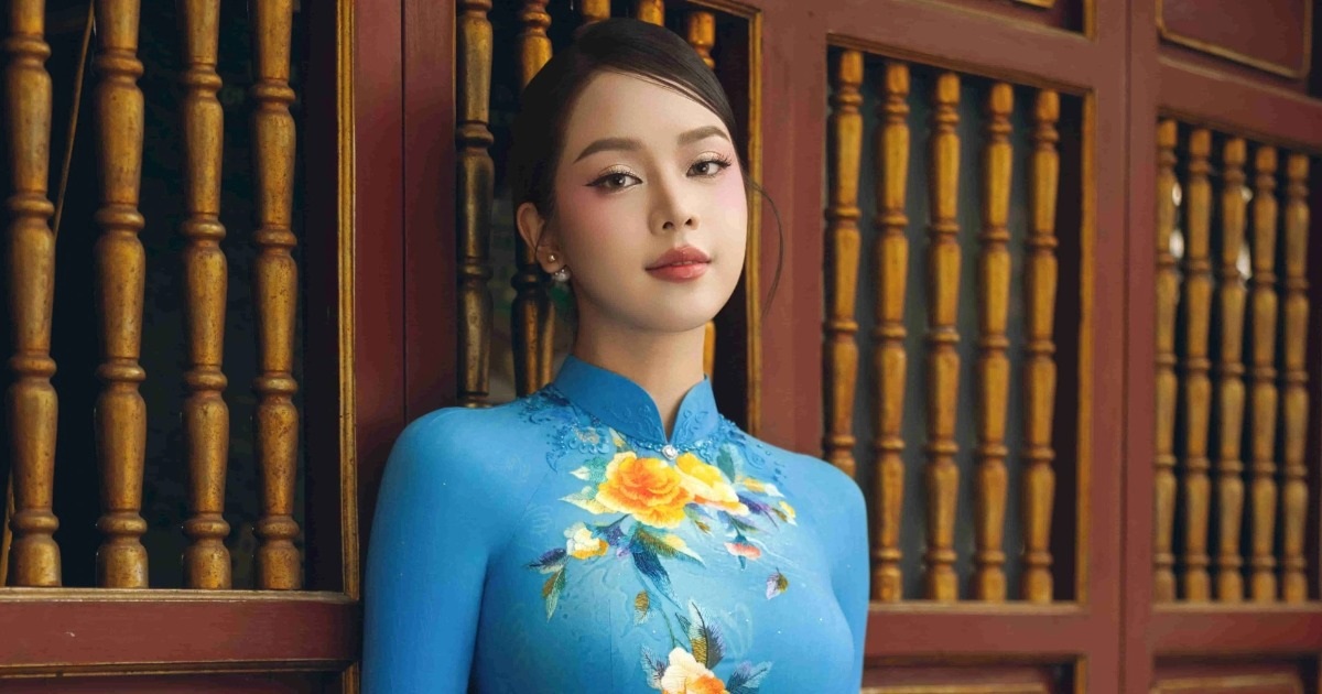 Hoa hậu Thanh Thủy Khoe Dáng Tại Loạt Địa Danh Biểu Tượng Ở Hà Nội Hoa hậu Thanh Thủy khoe dáng tại loạt địa danh biểu tượng ở Hà Nội