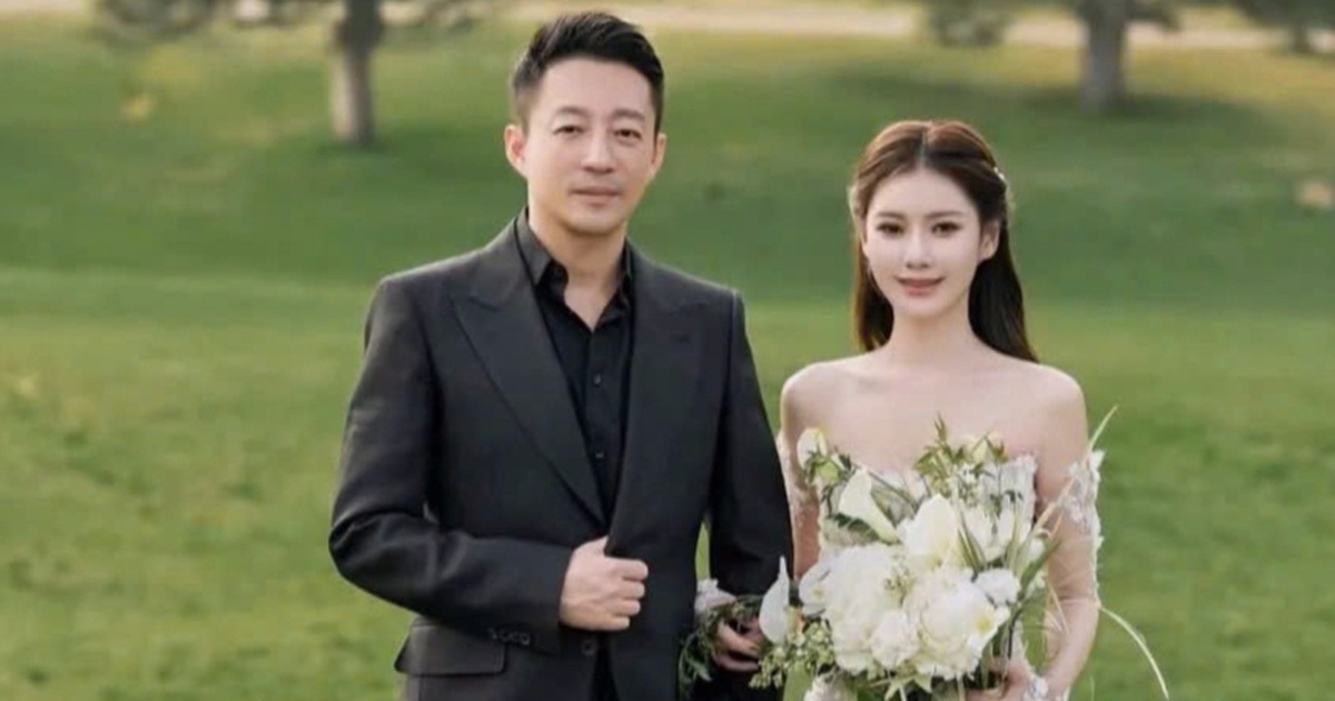 Hôn lễ xa hoa của Uông Tiểu Phi: Sính lễ chục tỷ đồng, hoa cưới bằng vàng Hôn lễ xa hoa của Uông Tiểu Phi: Sính lễ chục tỷ đồng, hoa cưới bằng vàng
