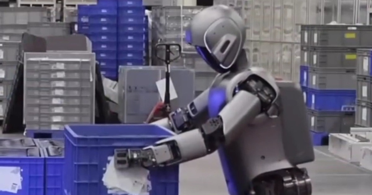 Khả Năng Kinh Ngạc Của Robot Trung Quốc: Múa Võ, Chạy Marathon, Làm Bánh Khả năng kinh ngạc của robot Trung Quốc: Múa võ, chạy marathon, làm bánh