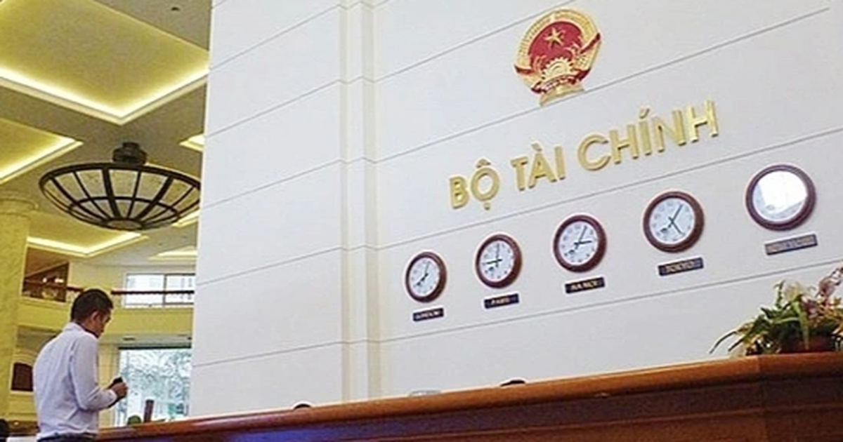 Đẩy Mạnh Phân Quyền và Phân Cấp Theo Luật Tổ Chức Chính Phủ và Chính Quyền Địa Phương Không quy định tên bộ ngành và nhiệm vụ, quyền hạn cụ thể vào trong luật