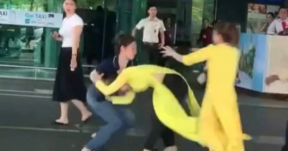 Kỷ Luật Hai Nữ Nhân Viên Sân Bay Phú Quốc Vì Đánh Nhau Kỷ luật hai nữ nhân viên sân bay Phú Quốc nắm tóc đánh nhau