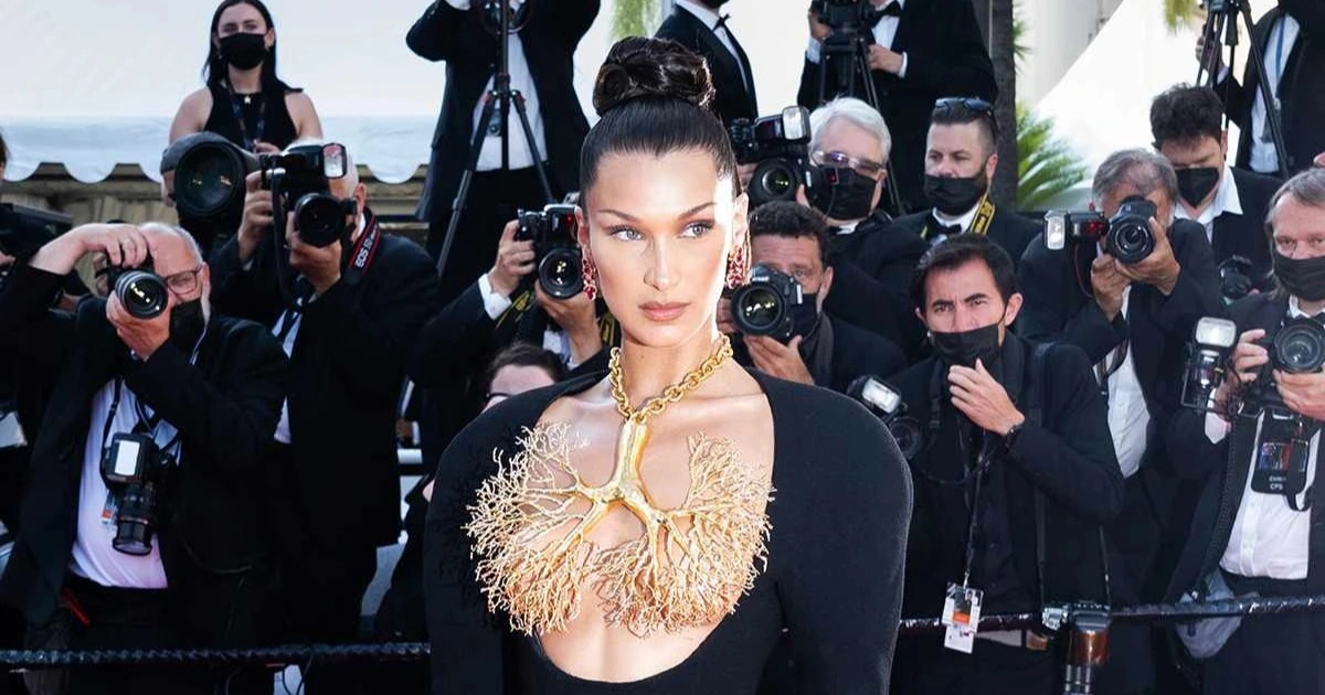 Liên hoan phim Cannes cấm khách mời mặc đồ hở hang lên thảm đỏ Liên hoan phim Cannes cấm khách mời mặc đồ hở hang lên thảm đỏ