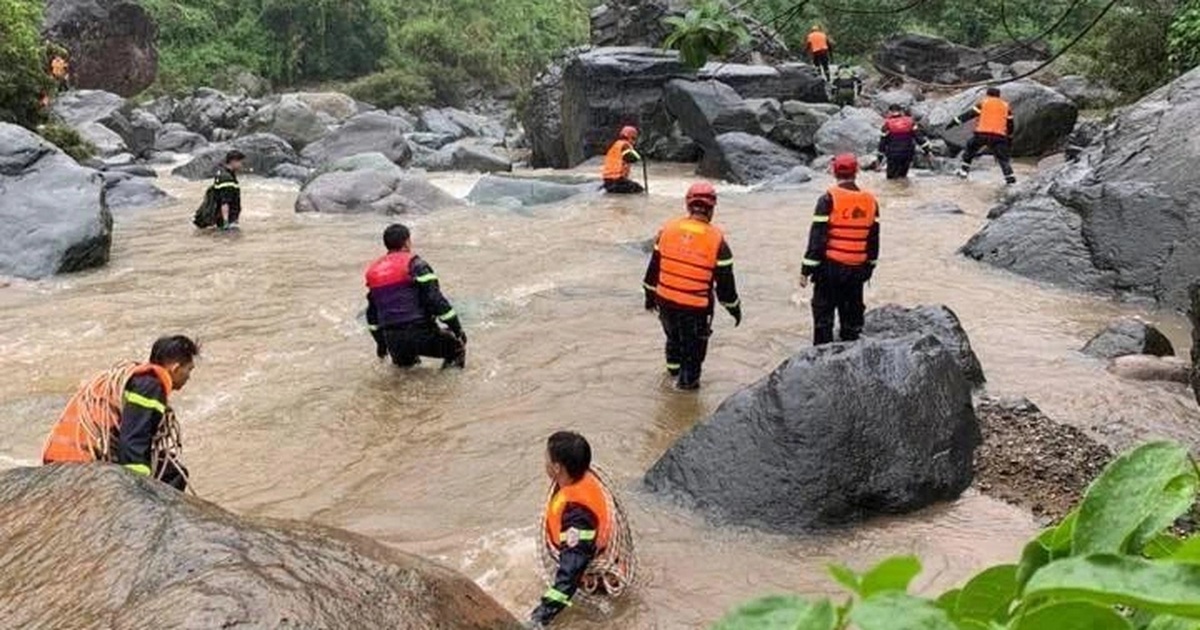 Mưa Lũ Ở Sơn La: 2 Mẹ Con Mất Tích, Cuộc Tìm Kiếm Khẩn Cấp Đang Diễn Ra Lũ cuốn trôi 3 mẹ con ở Sơn La, 2 người mất tích
