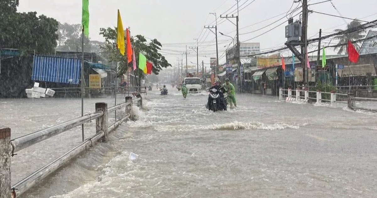 Mưa Đầu Mùa Gây Ngập Nặng Ở Đồng Nai, Giao Thông Rối Loạn Mưa đầu mùa khiến đường phố Đồng Nai bị ngập, giao thông rối loạn