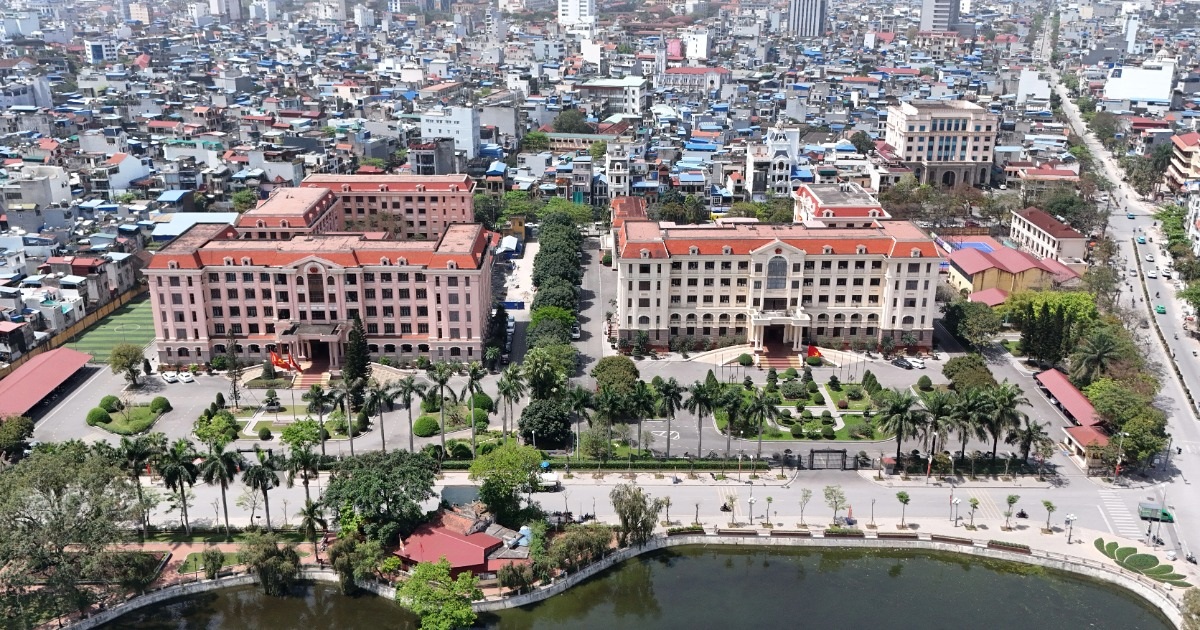 Nam Định chấn chỉnh việc lơ là nhiệm vụ, thờ ơ, vô cảm với người dân Nam Định chấn chỉnh việc lơ là nhiệm vụ, thờ ơ, vô cảm với người dân