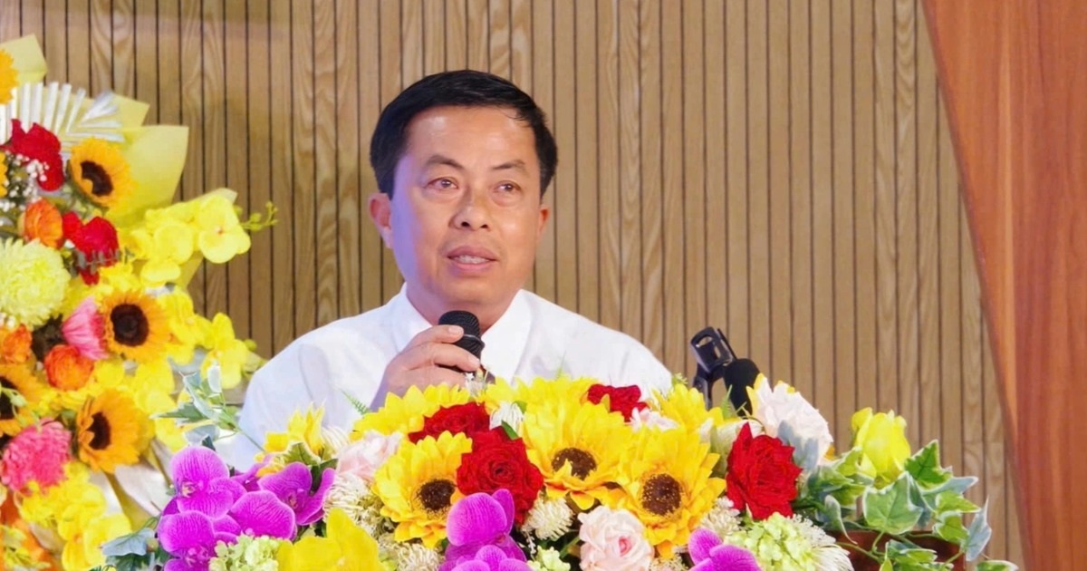 Bệnh viện Đa khoa Trung ương Cần Thơ Kỷ Niệm 20 Năm Thành Lập: Tinh Thần Cống Hiến và Tình Người Nghề y không có vương miện, chỉ có tình người và sự tử tế