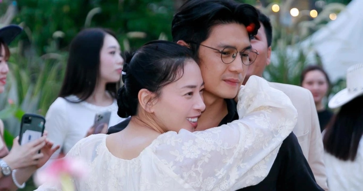 Ngô Thanh Vân Mang Thai Ở Tuổi 46: Hành Trình Đầy Thử Thách Và Hạnh Phúc Ngô Thanh Vân được chồng kém tuổi chăm sóc từng chút khi mang bầu ở tuổi 46