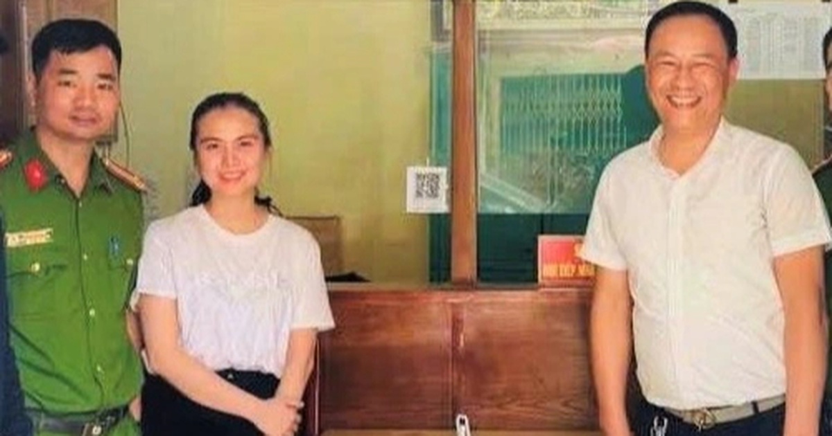 Người đàn ông Hà Nội đánh rơi 500 triệu đồng, vui mừng nhận lại ở Hòa Bình Người đàn ông Hà Nội đánh rơi 500 triệu đồng, vui mừng nhận lại ở Hòa Bình